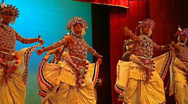 Attend a Kandyan cultural dance show